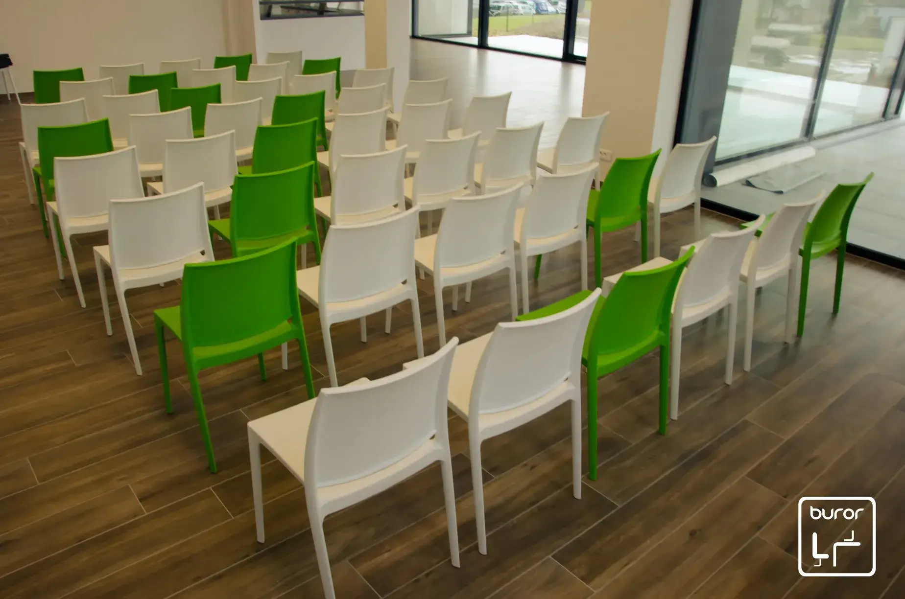 Chaises pour salle de conférence